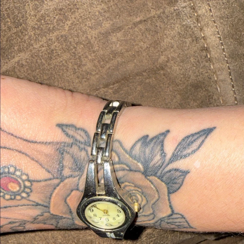 Vintage Silver-Tone Bracelet Watch with Cream Dial